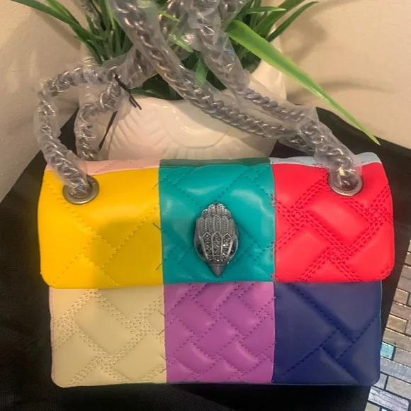 Mini Kensington Overstitch Quilted Crossbody Bag
KURT GEIGER LONDON - Picture 9 of 17